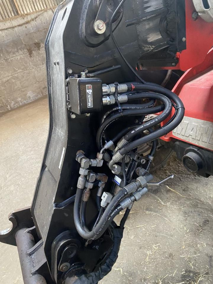 Manitou MLT735-120PS Elite - Ekskavator teleskopik: foto 4 Manitou MLT735-120PS Elite - Ekskavator teleskopik: foto 4