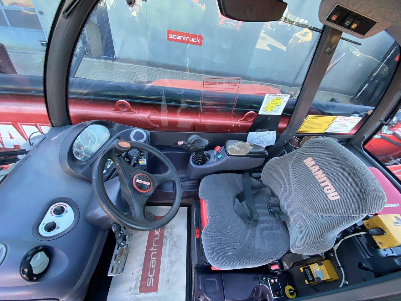 Manitou MT1440A ST3B - Ekskavator teleskopik: foto 3 Manitou MT1440A ST3B - Ekskavator teleskopik: foto 3