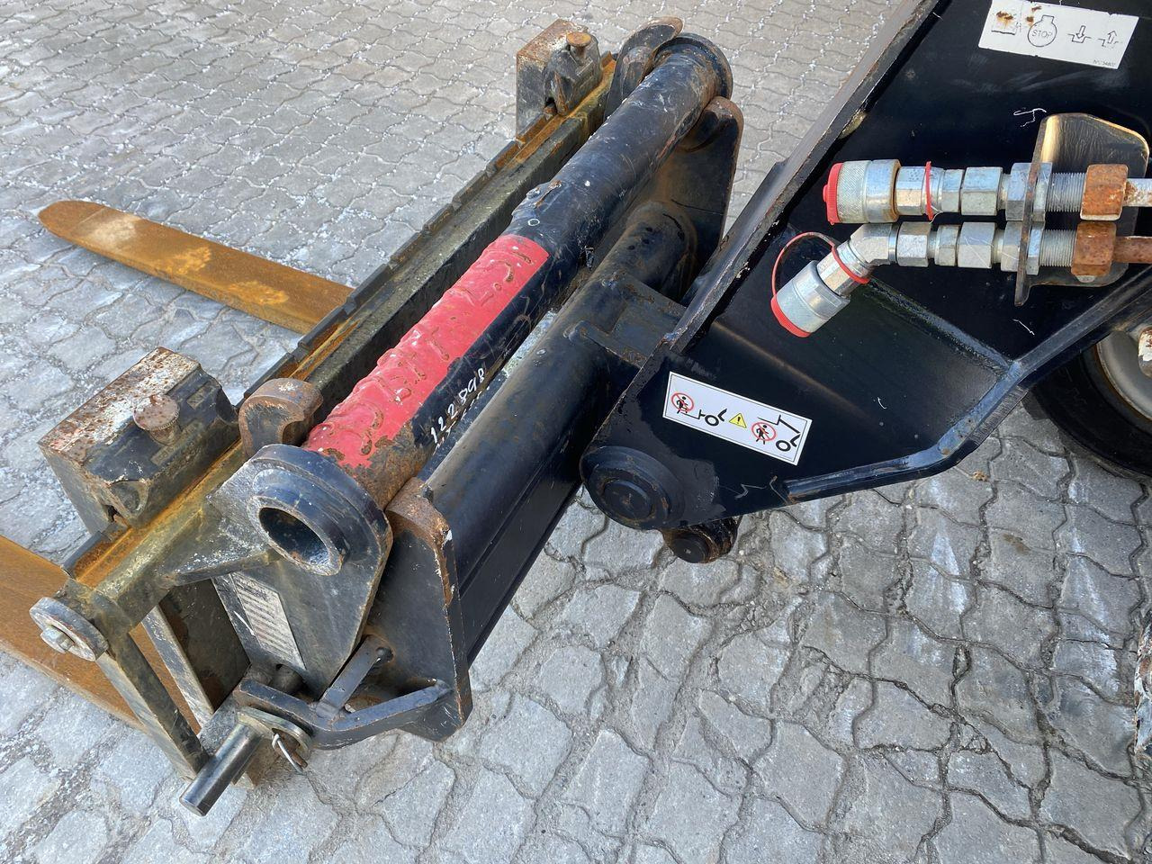 Ekskavator teleskopik Manitou MT625H Comfort: foto 9