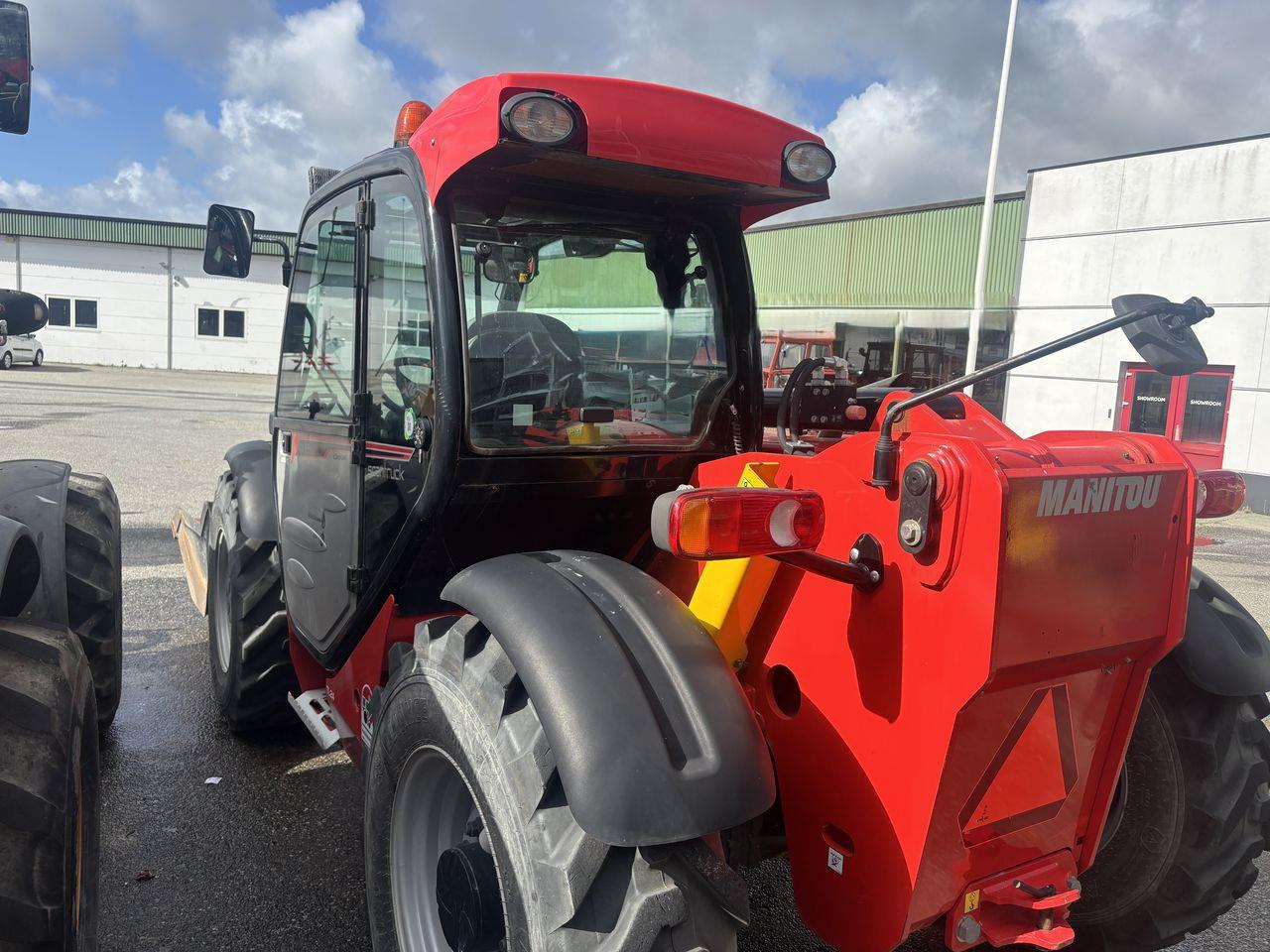 Manitou MT933 EASY COMFORT - Ekskavator teleskopik: foto 4 Manitou MT933 EASY COMFORT - Ekskavator teleskopik: foto 4