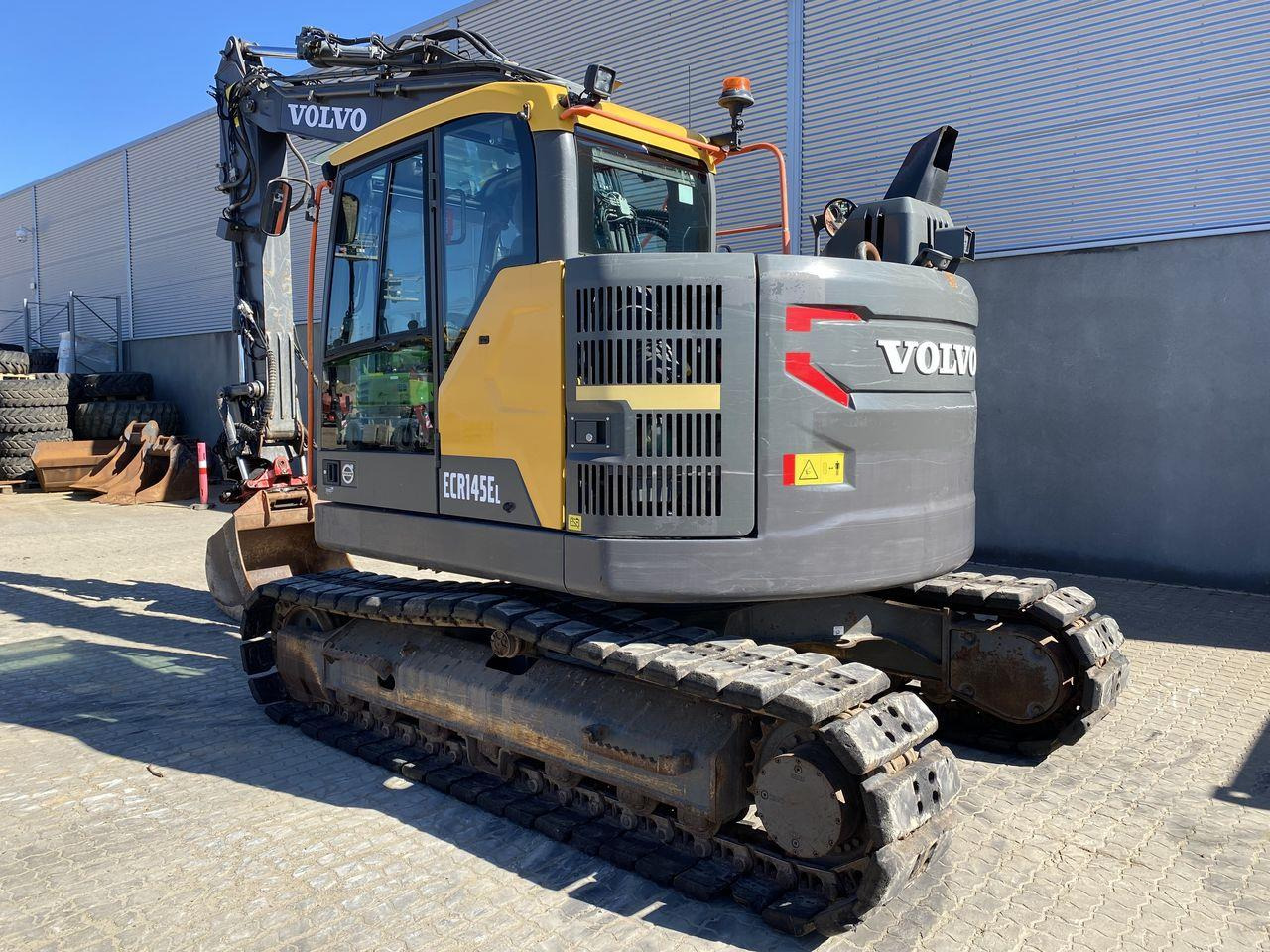 Volvo ECR145 - Ekskavator me zinxhirë: foto 2 Volvo ECR145 - Ekskavator me zinxhirë: foto 2