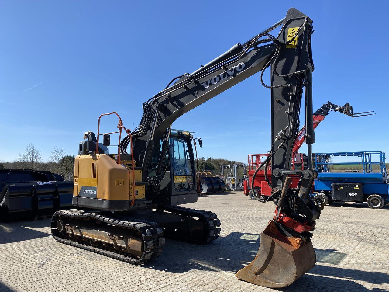 Volvo ECR145 - Ekskavator me zinxhirë: foto 5 Volvo ECR145 - Ekskavator me zinxhirë: foto 5