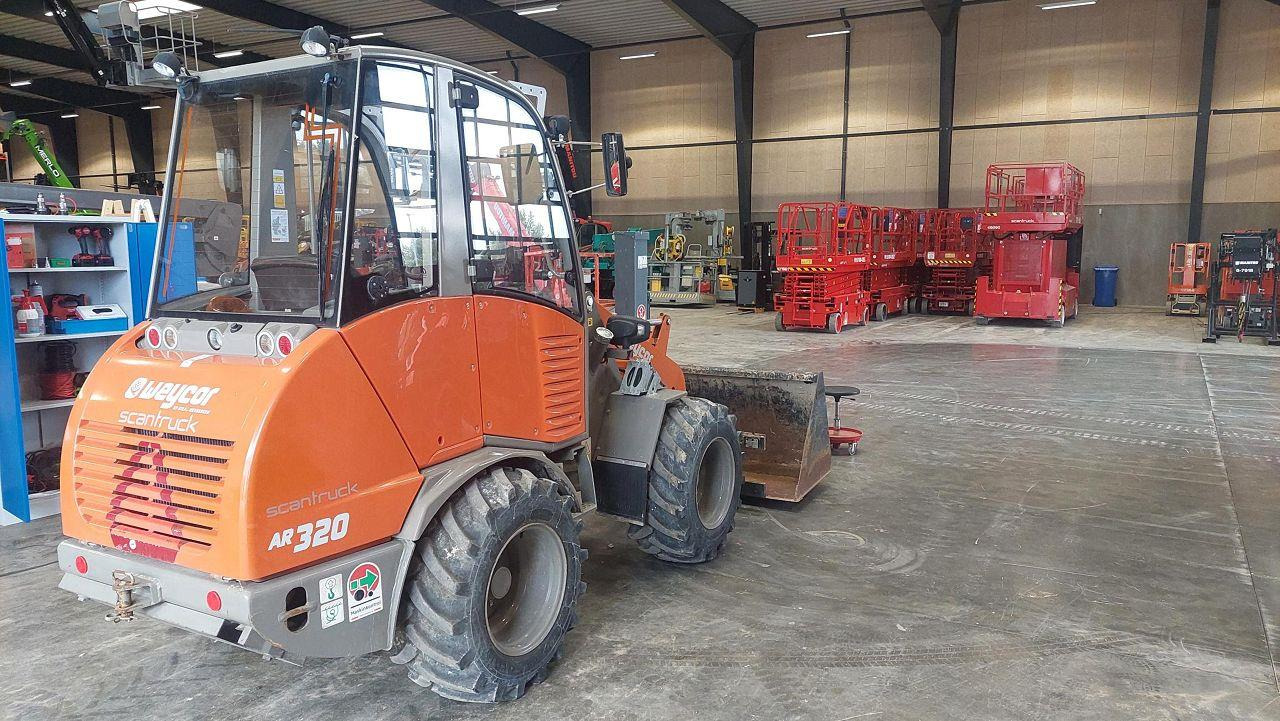 Weycor AR320 Cab - Ngarkues i artikuluar: foto 4 Weycor AR320 Cab - Ngarkues i artikuluar: foto 4