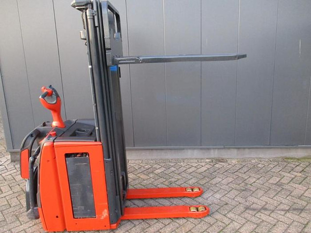 Linde L14 AP - Stivosës: foto 1 Linde L14 AP - Stivosës: foto 1