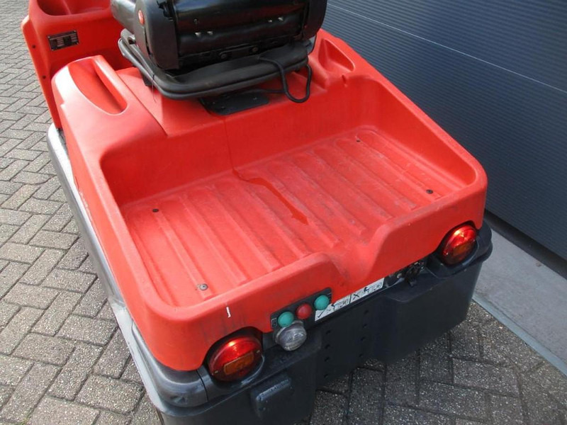 Linde P 60 - Traktor rimorkimi: foto 4 Linde P 60 - Traktor rimorkimi: foto 4