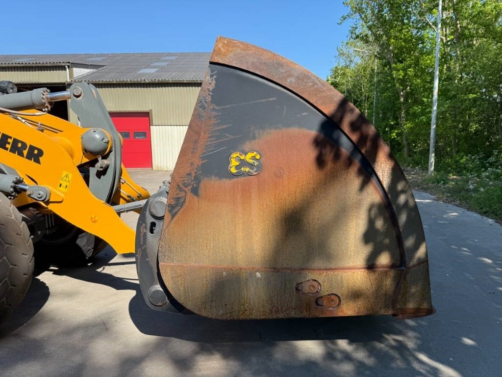 Eurosteel Hoogkiepbak - Kovë për Makineri ndërtimi: foto 4 Eurosteel Hoogkiepbak - Kovë për Makineri ndërtimi: foto 4