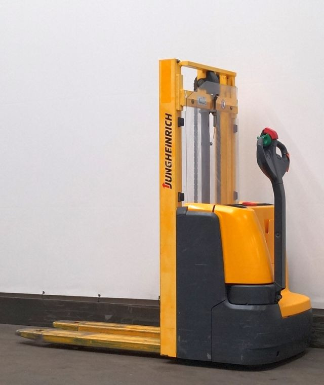 Jungheinrich EJC110 - Stivosës: foto 2 Jungheinrich EJC110 - Stivosës: foto 2