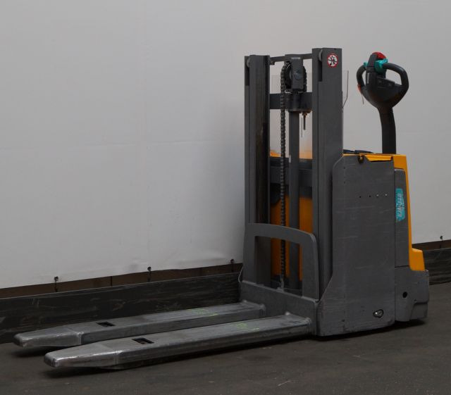 Jungheinrich EJD118 - Stivosës: foto 1 Jungheinrich EJD118 - Stivosës: foto 1