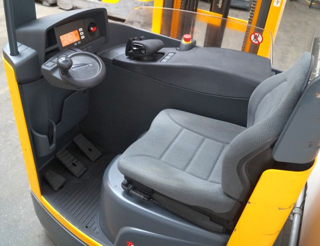 Jungheinrich ETV214 - Pirun ritërheqës: foto 3 Jungheinrich ETV214 - Pirun ritërheqës: foto 3