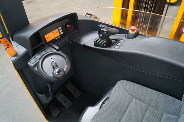 Jungheinrich ETV320 - Pirun ritërheqës: foto 3 Jungheinrich ETV320 - Pirun ritërheqës: foto 3