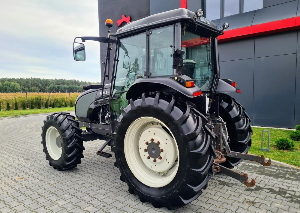 Valtra A93 - Traktor: foto 2 Valtra A93 - Traktor: foto 2