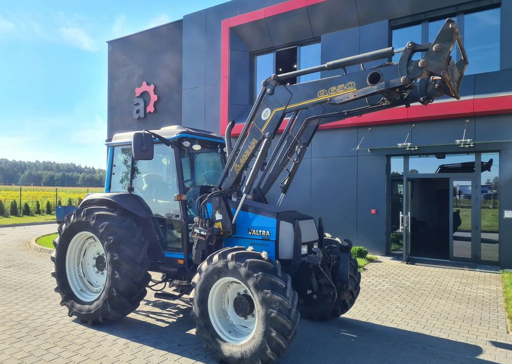 Valtra A95 - Traktor: foto 2 Valtra A95 - Traktor: foto 2