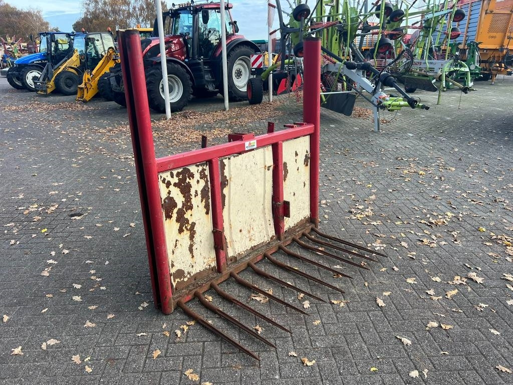 Trioliet Stro/gras vork - Pajisje blegtorale: foto 4 Trioliet Stro/gras vork - Pajisje blegtorale: foto 4