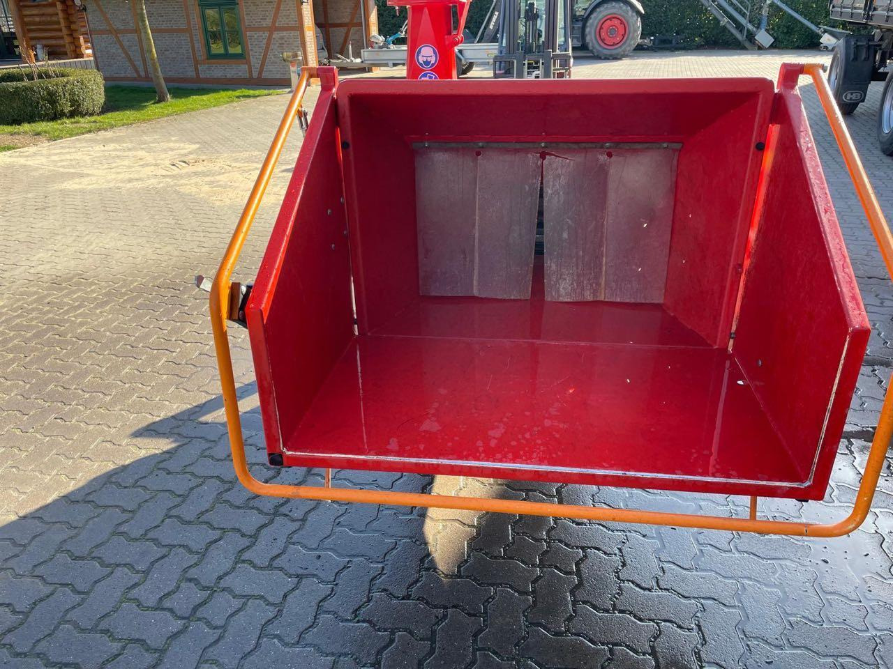 Dücker H200 - Copëtuese druri: foto 3 Dücker H200 - Copëtuese druri: foto 3