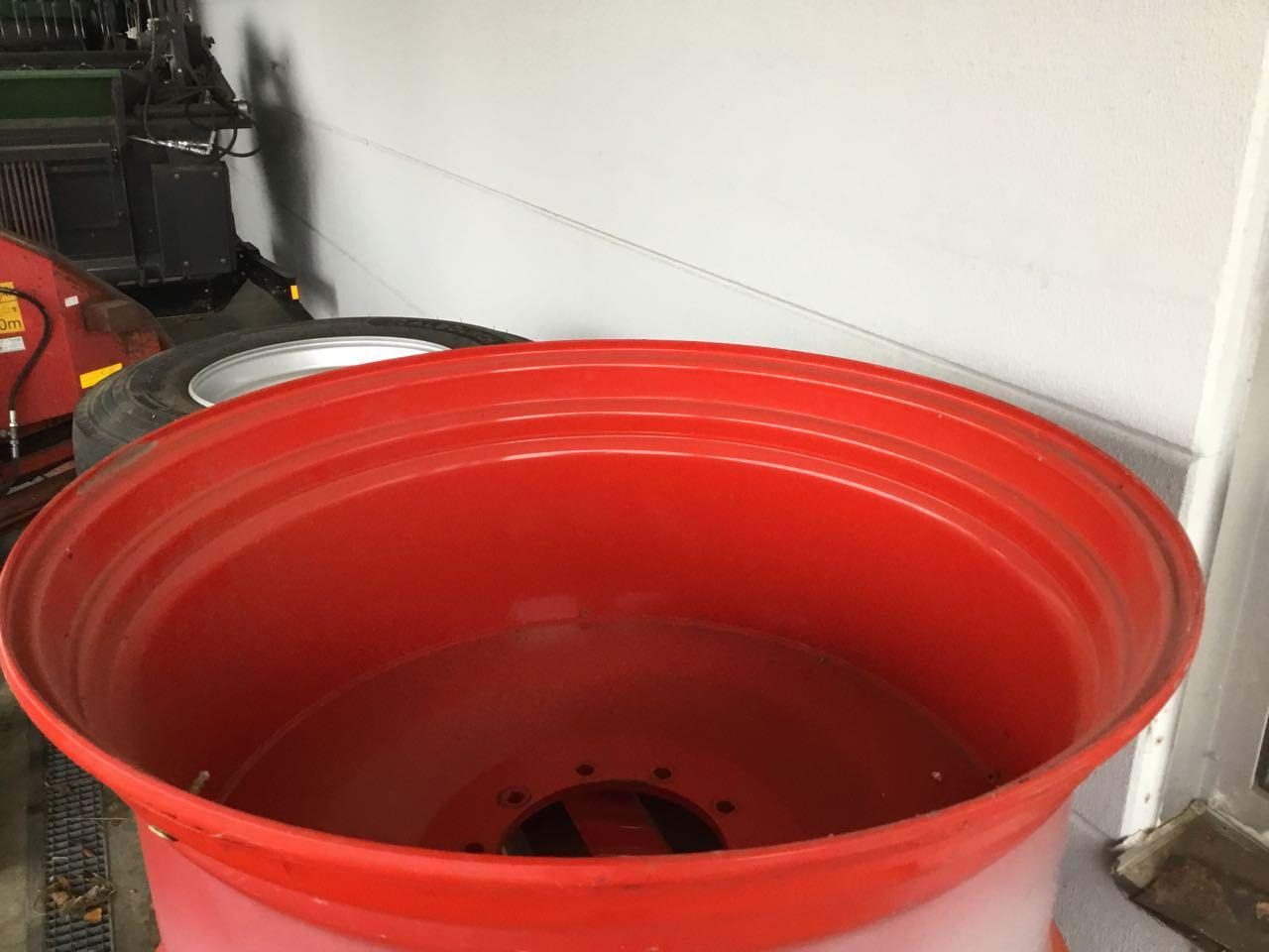 Felgen 23x42, Spur 2050mm , Fendt 900 - Bandazh: foto 1 Felgen 23x42, Spur 2050mm , Fendt 900 - Bandazh: foto 1