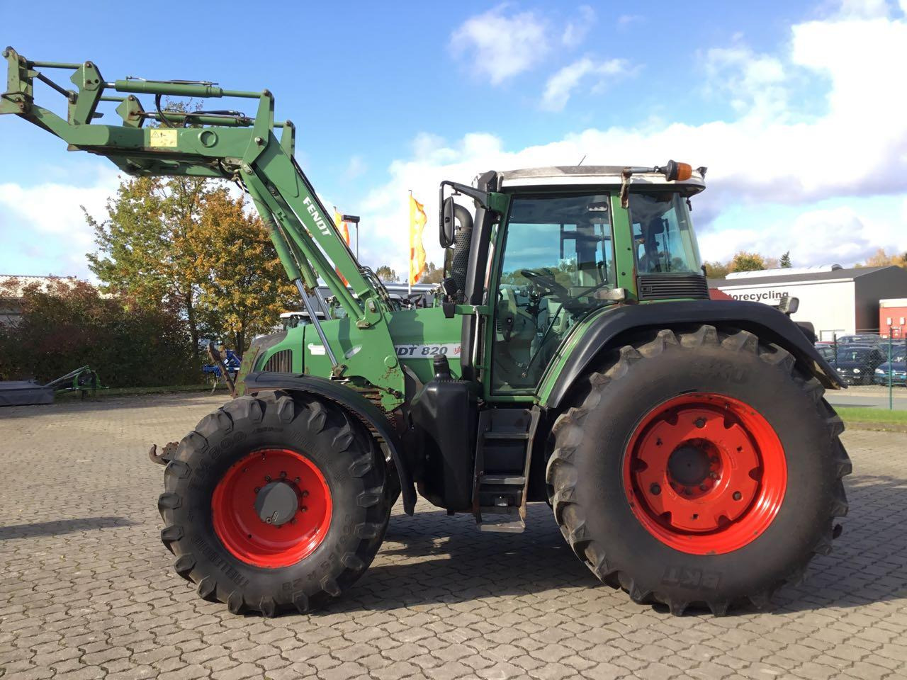 Fendt 820 Vario - Traktor: foto 1 Fendt 820 Vario - Traktor: foto 1