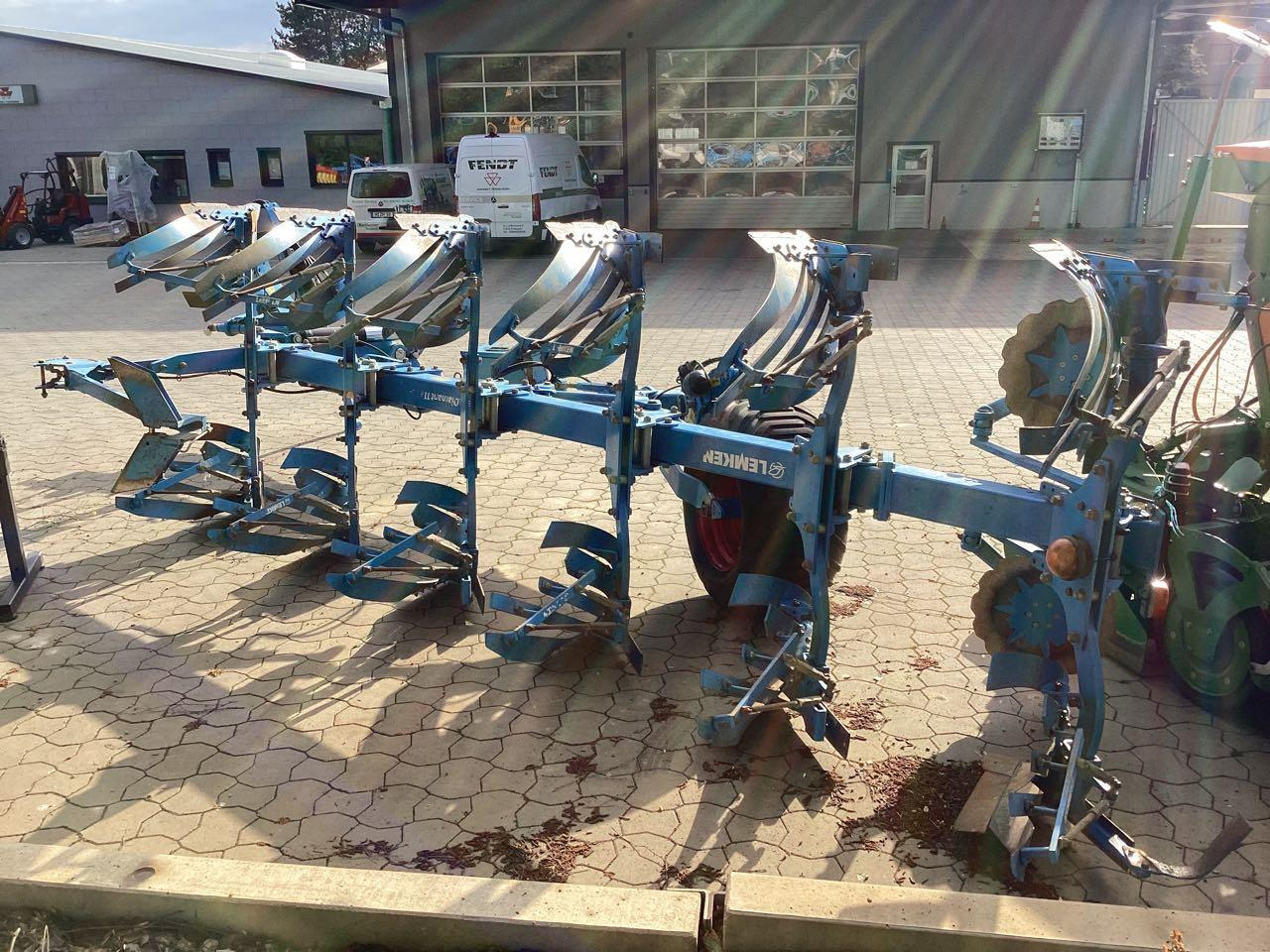 Lemken Diamant 11 V 5+1 L100 - Plug: foto 3 Lemken Diamant 11 V 5+1 L100 - Plug: foto 3