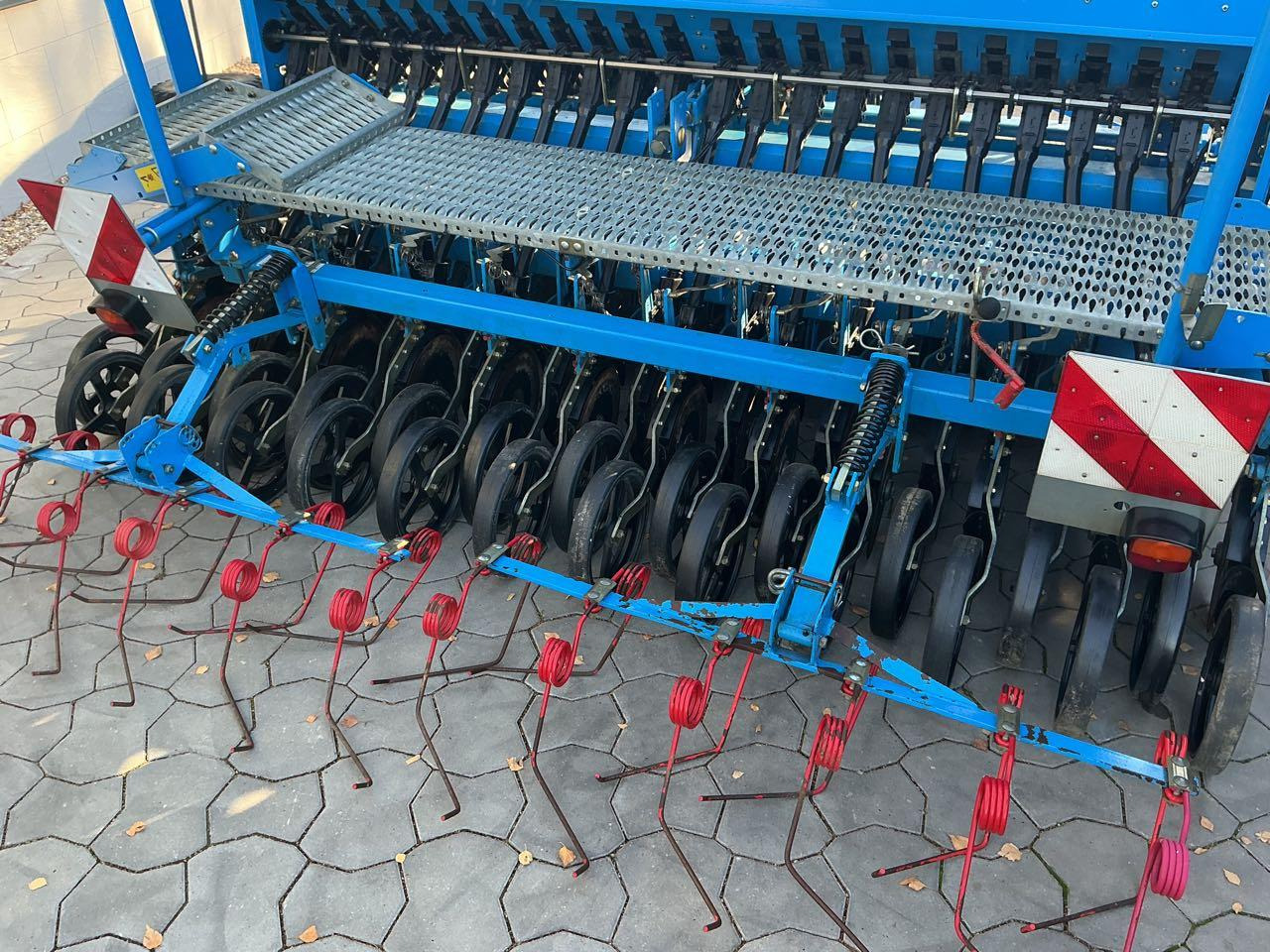 Lemken Saphir 7/300 DS - Mbjellëse e kombinuar në radhë: foto 4 Lemken Saphir 7/300 DS - Mbjellëse e kombinuar në radhë: foto 4