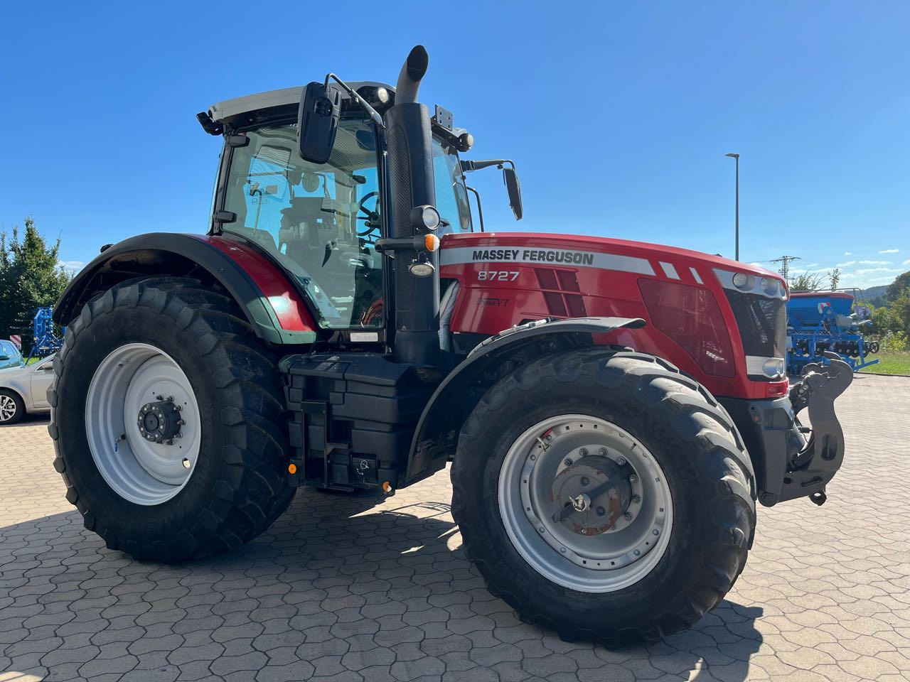 Massey Ferguson 8727 Dyna VT - Traktor: foto 2 Massey Ferguson 8727 Dyna VT - Traktor: foto 2