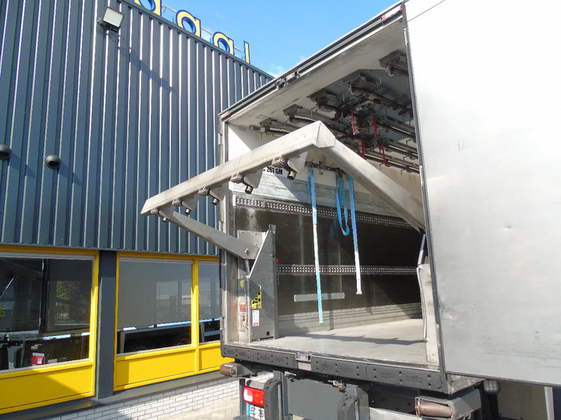 DAF CF 410 + 8X2 + CHEREAU + MEAT HOOKS + ATP + EURO 6 - Kamion frigorifer: foto 5 DAF CF 410 + 8X2 + CHEREAU + MEAT HOOKS + ATP + EURO 6 - Kamion frigorifer: foto 5