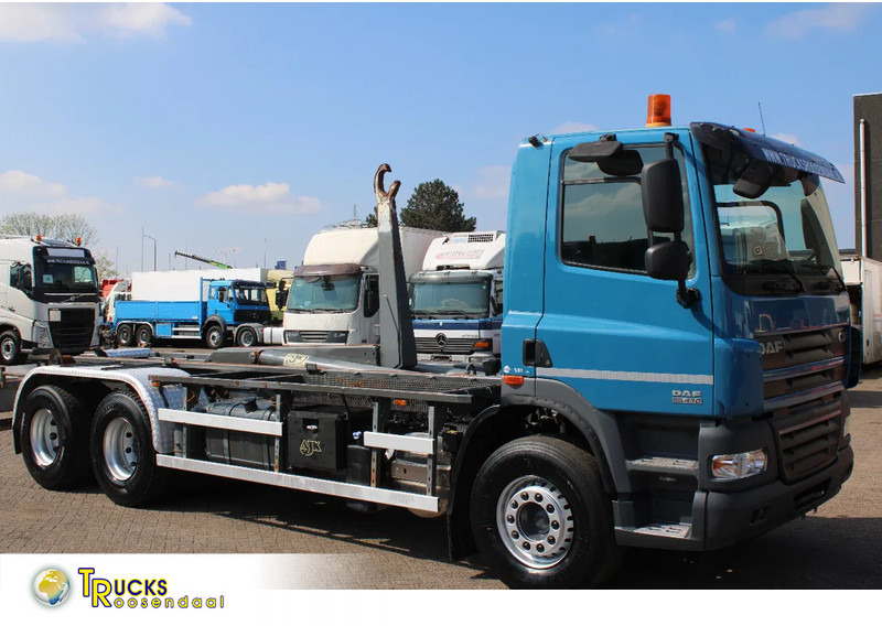 DAF CF 85.410 + euro 5 + 6x2 - Kamion vetëngarkues: foto 1 DAF CF 85.410 + euro 5 + 6x2 - Kamion vetëngarkues: foto 1