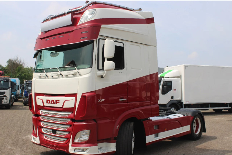 DAF XF 106.530 + euro 6 + spoiler + top truck (G314) - Gjysmë-kamion: foto 2 DAF XF 106.530 + euro 6 + spoiler + top truck (G314) - Gjysmë-kamion: foto 2