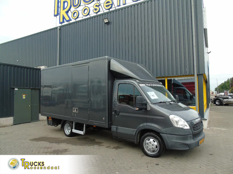 Iveco Daily 35C13 + LIFT + EURO 5 - Kamioncine me kontinier: foto 1 Iveco Daily 35C13 + LIFT + EURO 5 - Kamioncine me kontinier: foto 1