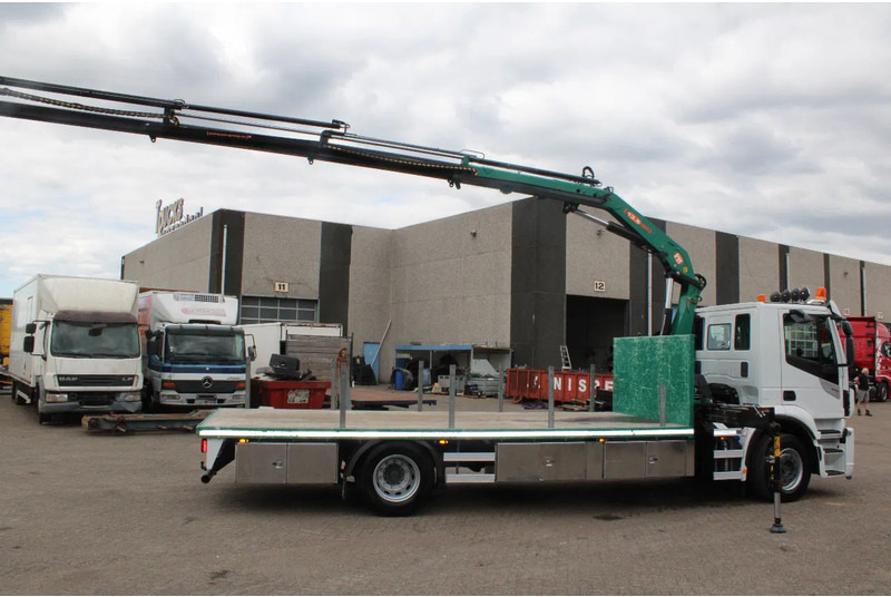 Iveco Stralis 400 + PM SERIE 13 4X HYDROLIC + EURO 6 + REMOTE - Kamion me vinç: foto 3 Iveco Stralis 400 + PM SERIE 13 4X HYDROLIC + EURO 6 + REMOTE - Kamion me vinç: foto 3