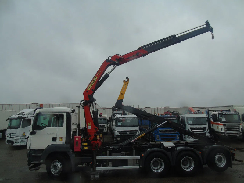 MAN TGS 35.440 + PALFINGER 24500 + 8X4 + EURO 5 + REMOTE - Kamion me vinç: foto 2 MAN TGS 35.440 + PALFINGER 24500 + 8X4 + EURO 5 + REMOTE - Kamion me vinç: foto 2