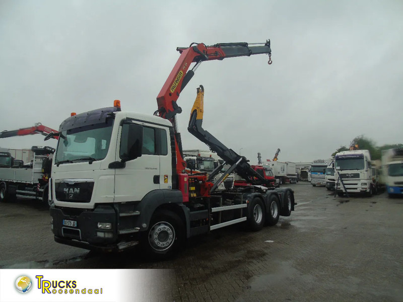 MAN TGS 35.440 + PALFINGER 24500 + 8X4 + EURO 5 + REMOTE - Kamion me vinç: foto 1 MAN TGS 35.440 + PALFINGER 24500 + 8X4 + EURO 5 + REMOTE - Kamion me vinç: foto 1