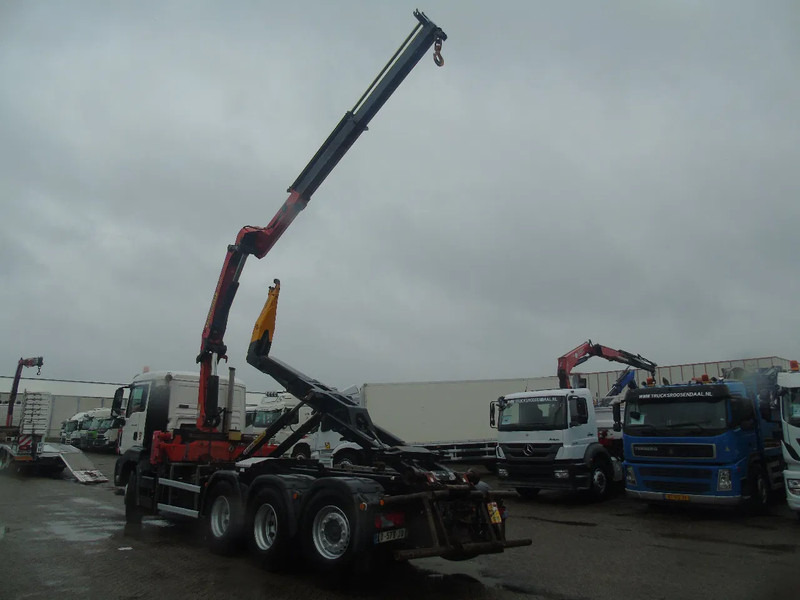 MAN TGS 35.440 + PALFINGER 24500 + 8X4 + EURO 5 + REMOTE - Kamion me vinç: foto 4 MAN TGS 35.440 + PALFINGER 24500 + 8X4 + EURO 5 + REMOTE - Kamion me vinç: foto 4