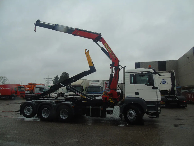 MAN TGS 35.440 + PALFINGER 24500 + 8X4 + EURO 5 + REMOTE - Kamion me vinç: foto 3 MAN TGS 35.440 + PALFINGER 24500 + 8X4 + EURO 5 + REMOTE - Kamion me vinç: foto 3