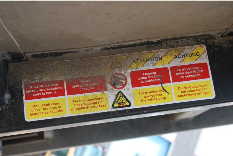 Nissan 45.13 + EURO 4 + C patent + tipper + MANUAL - Kamion vetëshkarkues: foto 5 Nissan 45.13 + EURO 4 + C patent + tipper + MANUAL - Kamion vetëshkarkues: foto 5