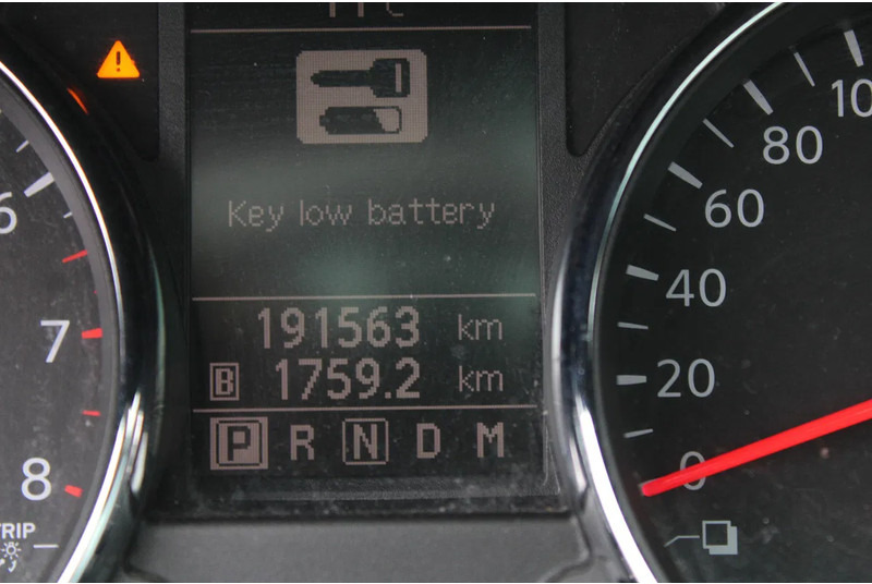 Nissan QASHQAI 2.0 AUTOMATIC / CAMERA - SUV: foto 4 Nissan QASHQAI 2.0 AUTOMATIC / CAMERA - SUV: foto 4