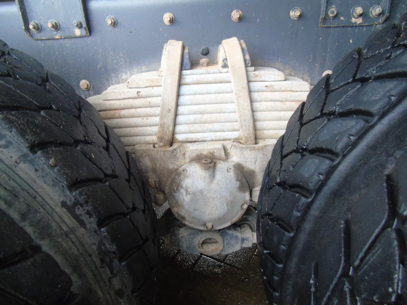 Renault Kerax 420 DCI + MANUAL + SPRING + 6X4 + PERFECT - Kamion vetëshkarkues: foto 4 Renault Kerax 420 DCI + MANUAL + SPRING + 6X4 + PERFECT - Kamion vetëshkarkues: foto 4