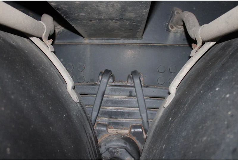 Scania P410 + atlas 190 4x hydrolic + 6x4 remote + EURO 6 + SPRING SUSPENSION - Kamion me vinç: foto 4 Scania P410 + atlas 190 4x hydrolic + 6x4 remote + EURO 6 + SPRING SUSPENSION - Kamion me vinç: foto 4