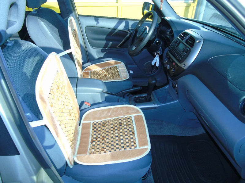 SUV Toyota RAV4 + 4X4 + AUTOMAT + PETROL: foto 11