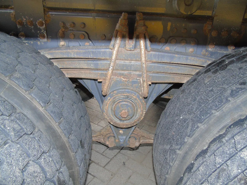 Volvo FH 500 + 8X4 + SPRING + EURO 5 + RETARDER - Kamion vetëshkarkues: foto 3 Volvo FH 500 + 8X4 + SPRING + EURO 5 + RETARDER - Kamion vetëshkarkues: foto 3