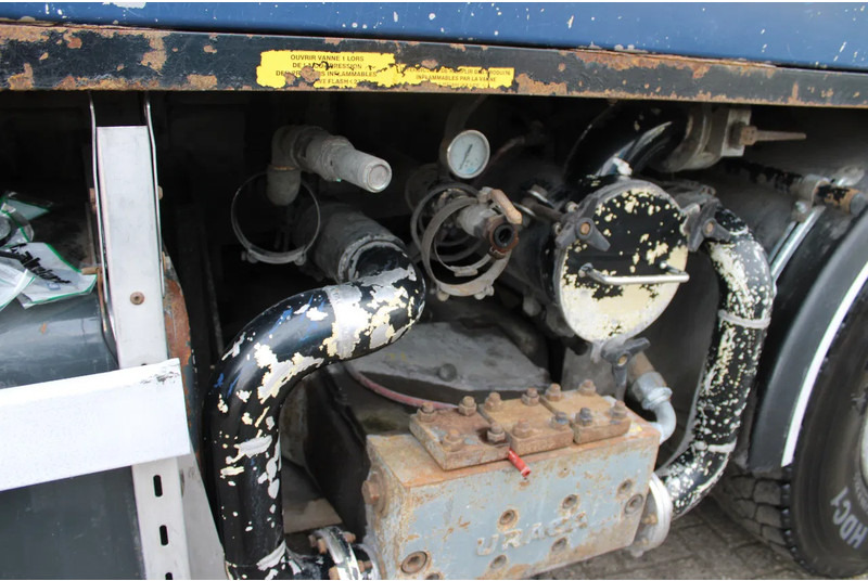 Volvo FM 12.340 + ADR + stokota 14.000L + manual - Kamion me vakuum: foto 5 Volvo FM 12.340 + ADR + stokota 14.000L + manual - Kamion me vakuum: foto 5