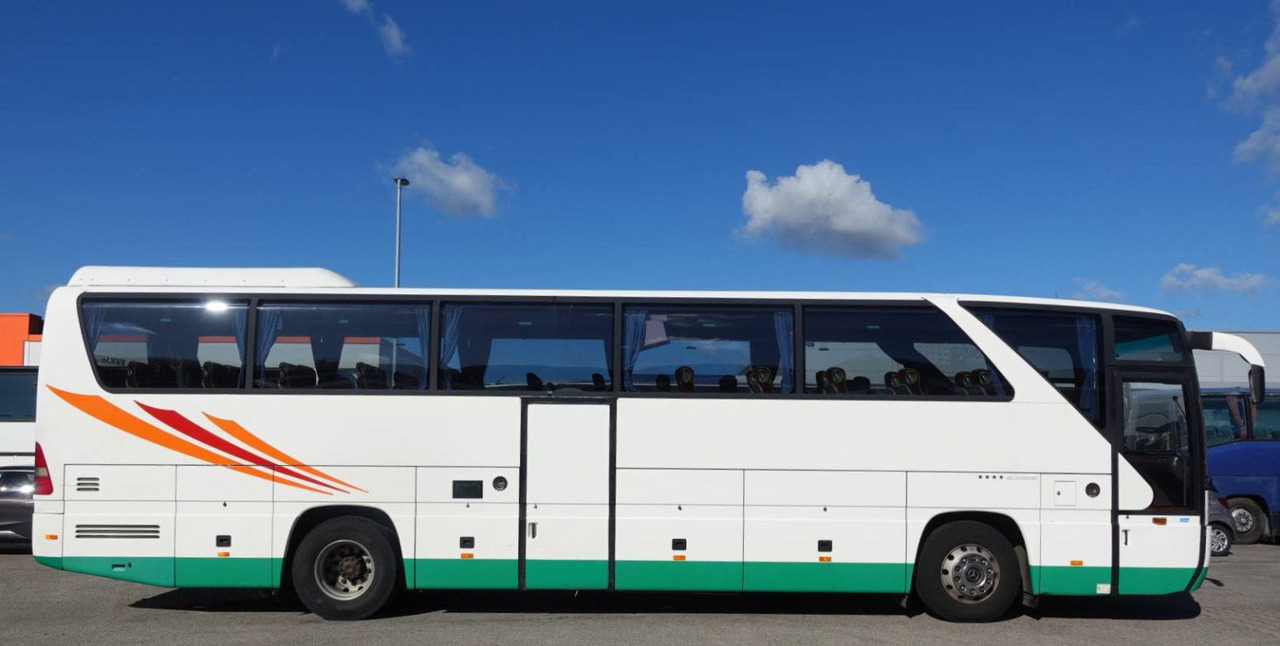 Mercedes-Benz 350 Tourismo 15-RHD *V6*404*Travego*51-Sitze* - Autobus urban: foto 3 Mercedes-Benz 350 Tourismo 15-RHD *V6*404*Travego*51-Sitze* - Autobus urban: foto 3