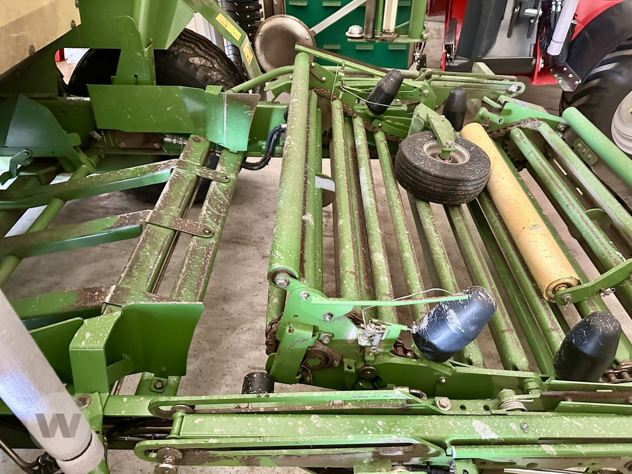 Krone Comprima CF 155 XC - Dengmbledhëse e rrumbullakët: foto 5 Krone Comprima CF 155 XC - Dengmbledhëse e rrumbullakët: foto 5