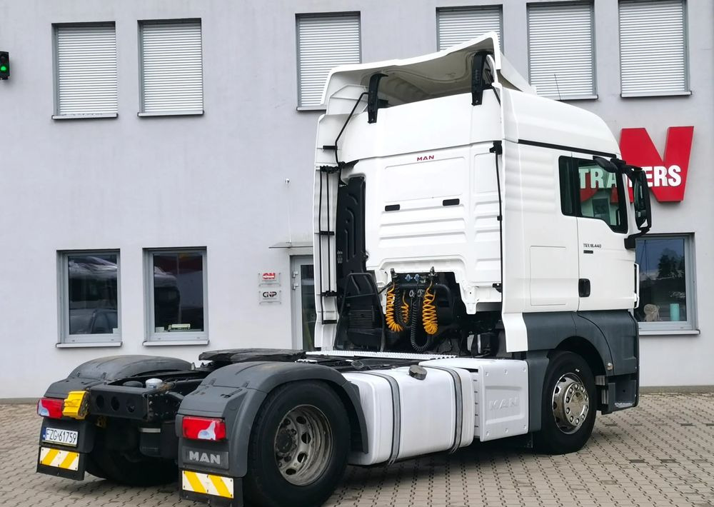 MAN TGX 18.440 STANDARD - Gjysmë-kamion: foto 5 MAN TGX 18.440 STANDARD - Gjysmë-kamion: foto 5