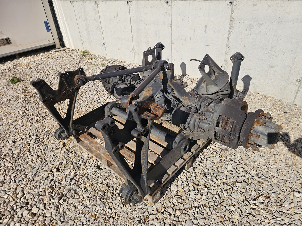 MERCEDES ATEGO MP4 12.XXX EURO 6 / R390-11,0 C19.5 / RATIO: 3,909 / REAR AXLE - Aksi i pasmë: foto 3 MERCEDES ATEGO MP4 12.XXX EURO 6 / R390-11,0 C19.5 / RATIO: 3,909 / REAR AXLE - Aksi i pasmë: foto 3