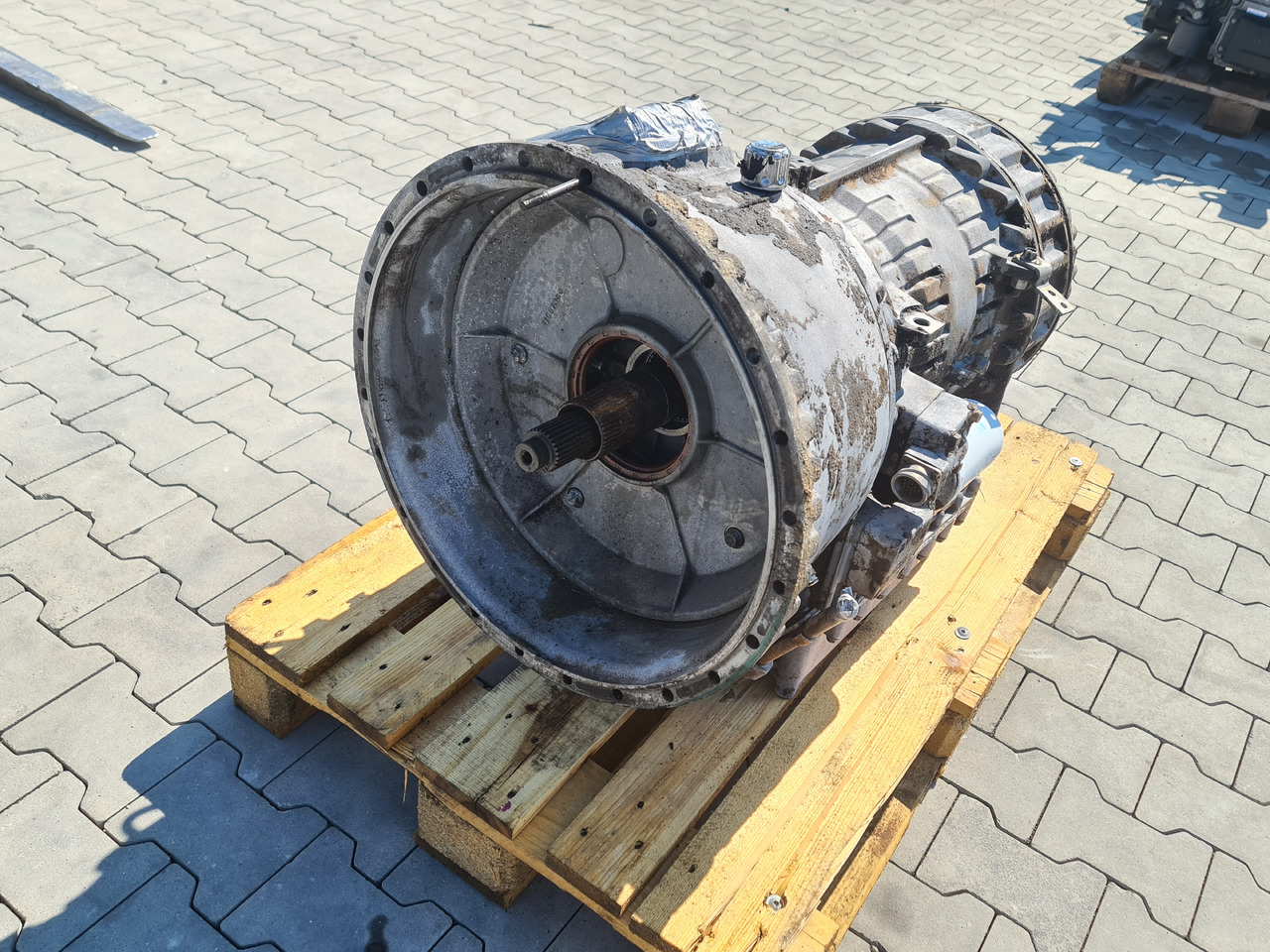 VOLVO FH FM GEARBOX / VT1906PT / POWERTRONIC / WORLDWIDE DELIVERY - Kutia e marsheve: foto 3 VOLVO FH FM GEARBOX / VT1906PT / POWERTRONIC / WORLDWIDE DELIVERY - Kutia e marsheve: foto 3