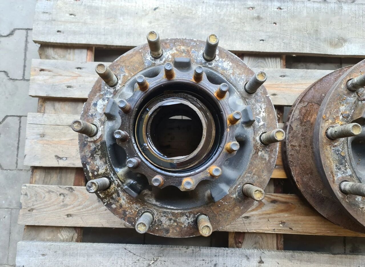 Volvo Piasta tył tylna mała tarcza VOLVO FH FM FH4 RENAULT PREMIUM MAG Volvo VOLVO FH 12 13 FM FH4 RENAULT PREMIUM MAGNUM DXI RANGE T truck - Bucelë rrote për Kamioni: foto 3 Volvo Piasta tył tylna mała tarcza VOLVO FH FM FH4 RENAULT PREMIUM MAG Volvo VOLVO FH 12 13 FM FH4 RENAULT PREMIUM MAGNUM DXI RANGE T truck - Bucelë rrote për Kamioni: foto 3