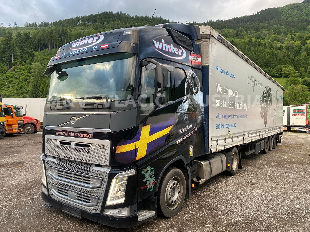 Gjysmë-kamion Volvo FH 460 Mega -Lowliner: foto 1