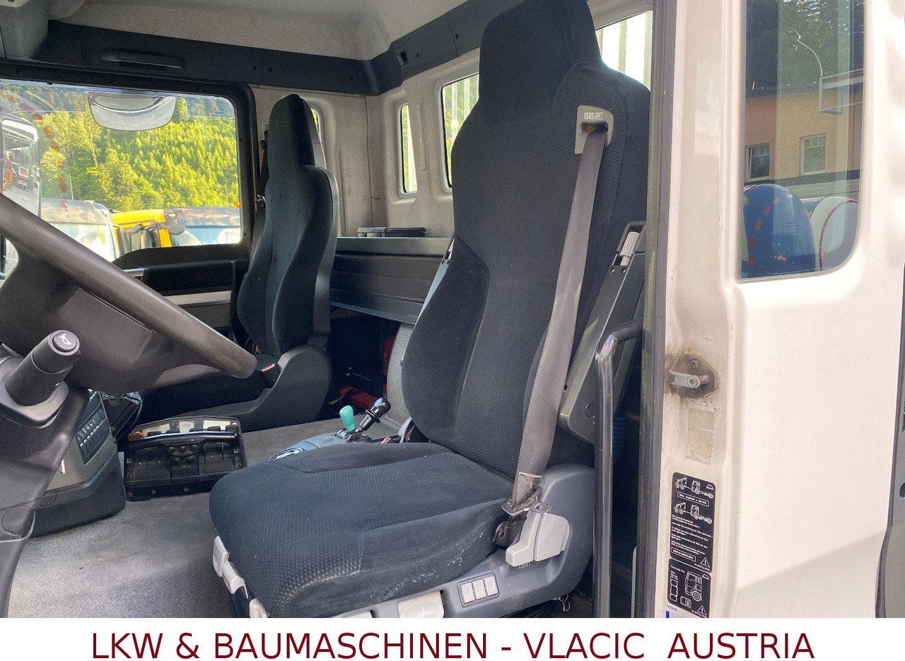 Kamion me karroceri të hapur, Kamion me vinç MAN 26.440 mit Kran HIAB 166 5XHydraulikauschub: foto 10 Kamion me karroceri të hapur, Kamion me vinç MAN 26.440 mit Kran HIAB 166 5XHydraulikauschub: foto 10