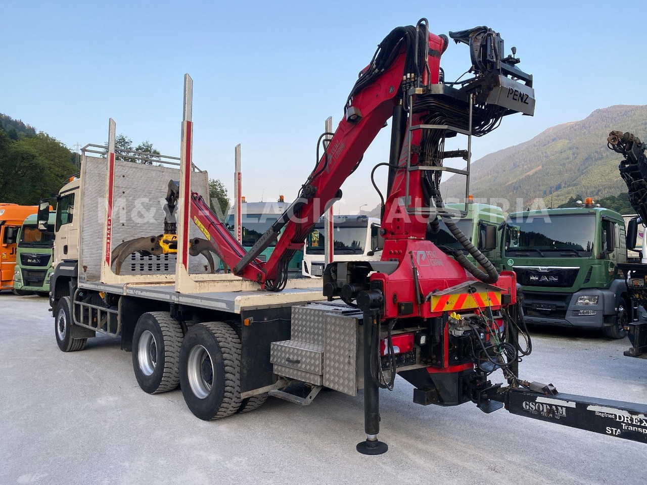 MAN 33.500 6X6 mit Kran PENZ 12Z - Kamion për transport druri, Kamion me vinç: foto 4 MAN 33.500 6X6 mit Kran PENZ 12Z - Kamion për transport druri, Kamion me vinç: foto 4