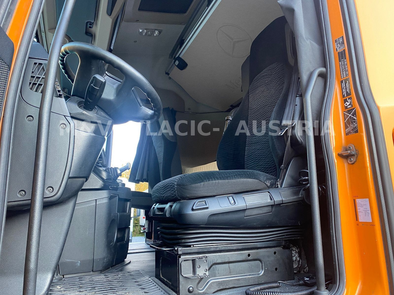 Mercedes-Benz 2542 - Transportjer kontejnerësh/ Kamion me karroceri të çmontueshme: foto 3 Mercedes-Benz 2542 - Transportjer kontejnerësh/ Kamion me karroceri të çmontueshme: foto 3