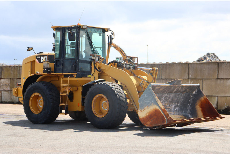 Caterpillar 928H - Fadrom: foto 1 Caterpillar 928H - Fadrom: foto 1